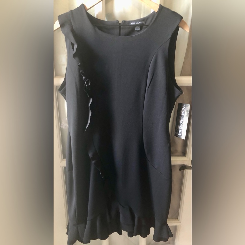 Nina Leonard black bodycon side ruffle mini dress with hem ruffle. Size large
